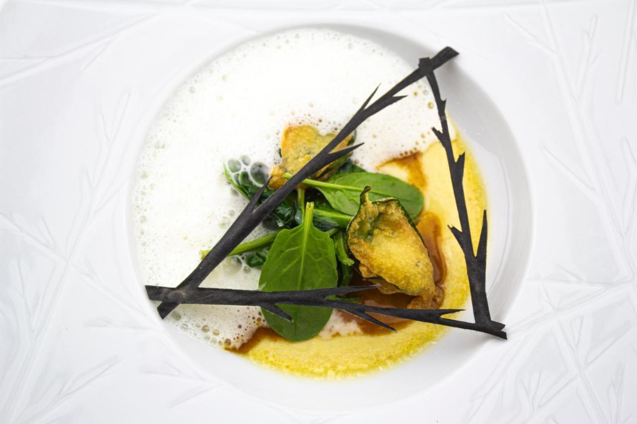 Chateau D'Origny, Chambres D'Hotes Et Restaurant Gastronomique Ouches Exteriér fotografie