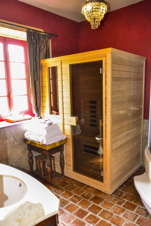 Chateau D'Origny, Chambres D'Hotes Et Restaurant Gastronomique Ouches Exteriér fotografie