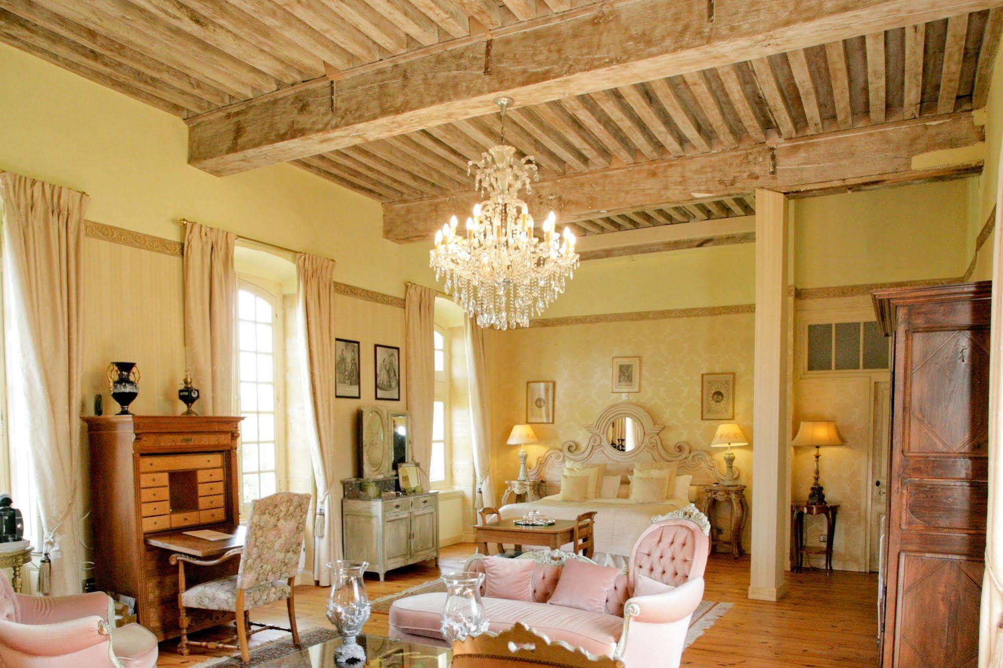 Chateau D'Origny, Chambres D'Hotes Et Restaurant Gastronomique Ouches Exteriér fotografie